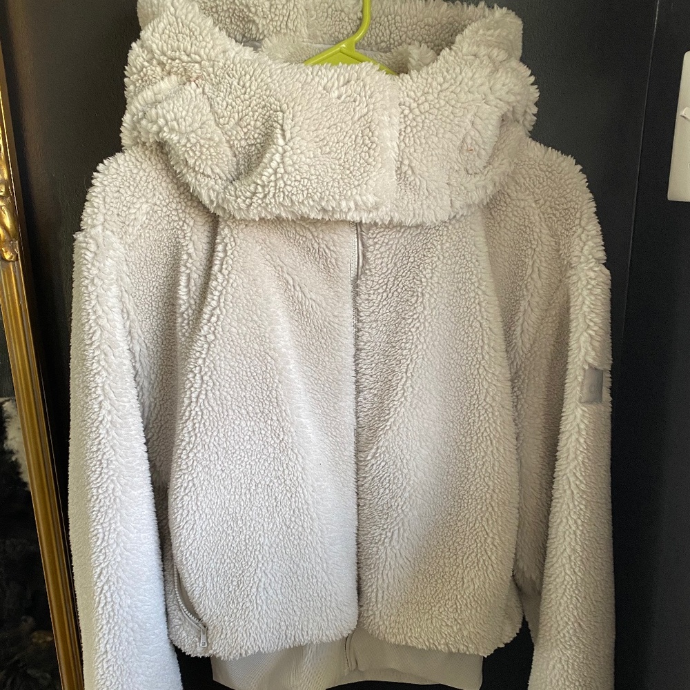 Alo Yoga Faux Fur Foxy Jacket